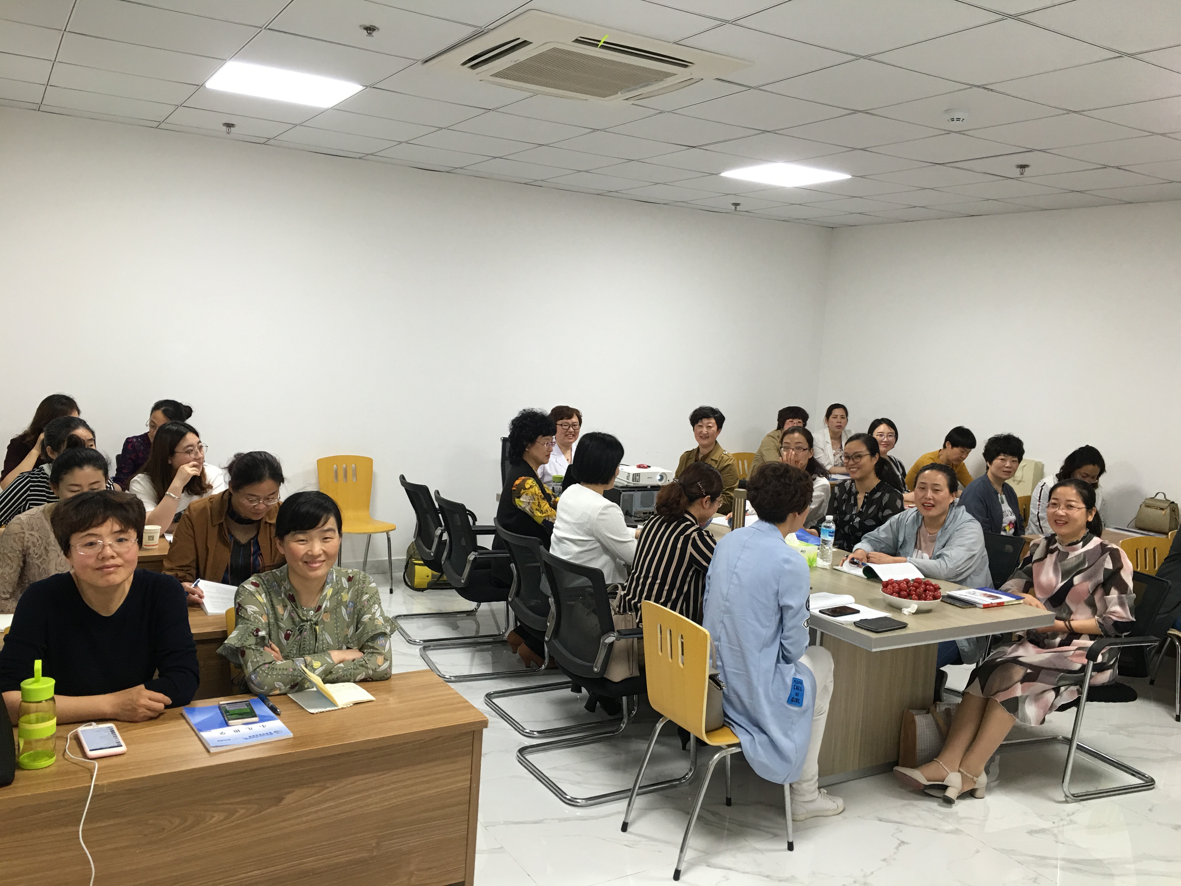 石岛人民医院更新护理理念，打造全能型护理人才