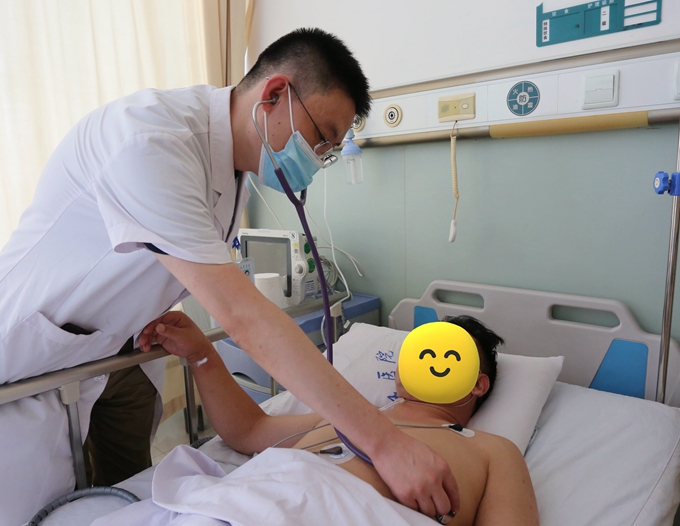 【介入学科建设】生死时速的较量！石岛人民医院心脏介入团队成功抢救左主干急性闭塞患者！