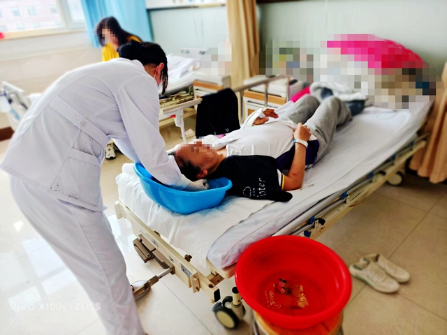 【人文医院建设】只有被温暖过的双手，才能传递更多温暖